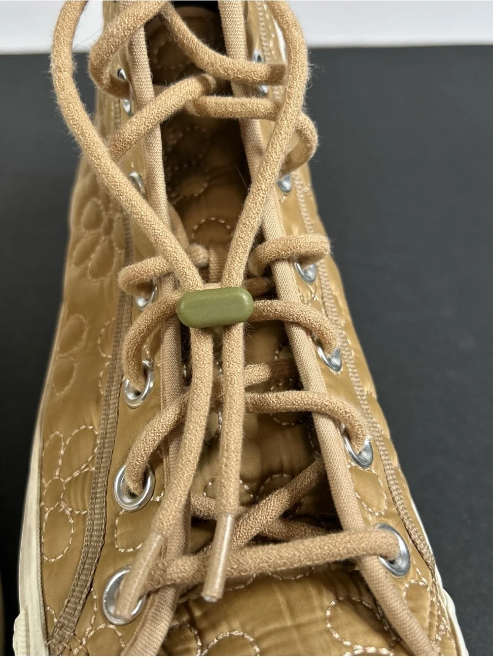 Converse Chuck Taylor size 8 high top epic dune quilted shoes - Picture 7 of 7